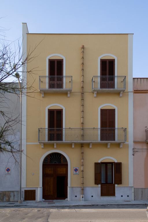 Casa Vacanza Albamarina Trapani Exterior foto